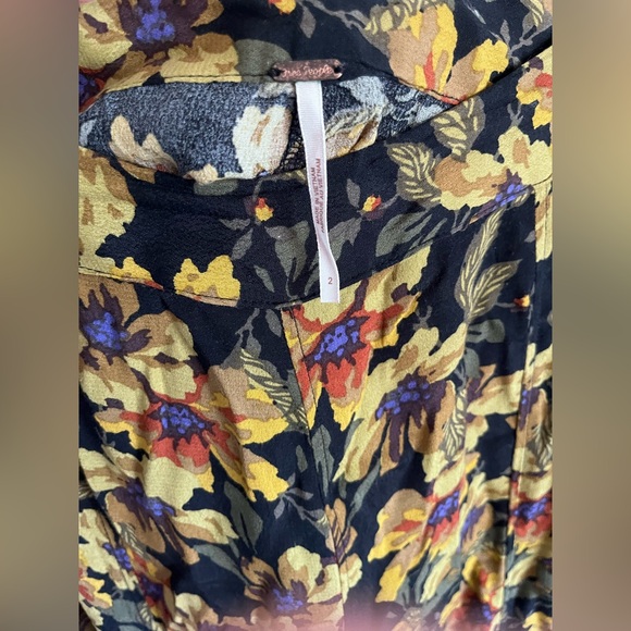 Free People Set (2) - Picture 6 of 12